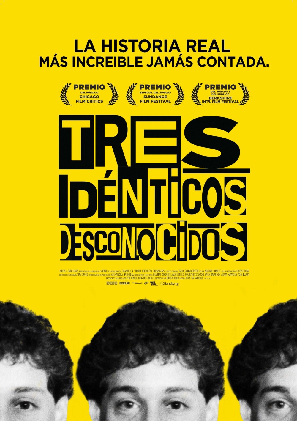 tres identicos desconocidos