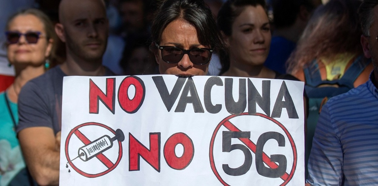 Marcha Antivacunas en Madrid 2020 - Foto AFP